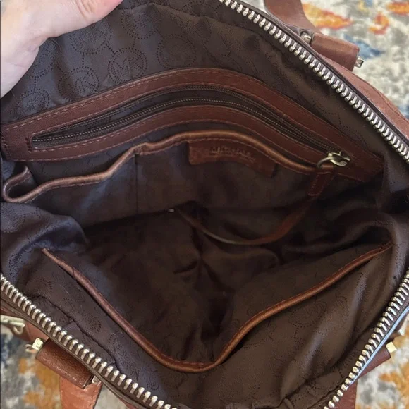 Michael Kors purse Milo Leather satchel - Picture 5 of 7